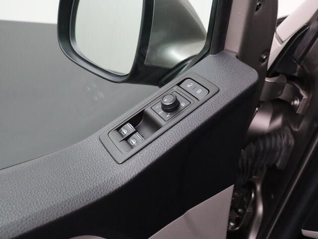 Volkswagen TRANSPORTER 2.0TDI 150PK DSG Automaat Lang Highline | Achterdeuren | Navigatie | Camera | Airco | Cruise | Trekhaak