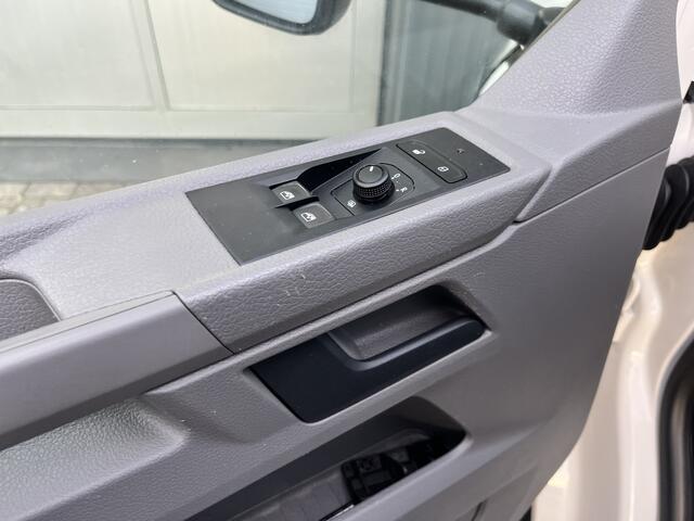 Volkswagen TRANSPORTER 2.0 TDI 150pk Pick up Kipper Airco Cruise controle 1e eigenaar Telefoonverbinding Dealer onderhouden Gereedschapskist 3-Persoons Kieper P-up Doka Pritsche Euro 6