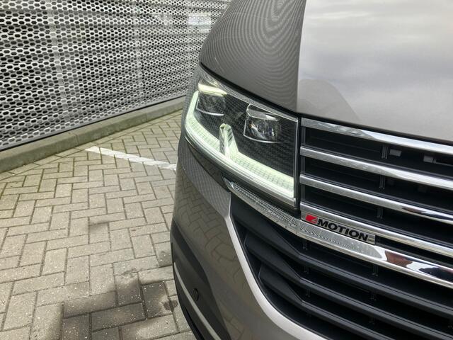Volkswagen TRANSPORTER 2.0 TDI DSG L1H1 28 4Motion Bulli