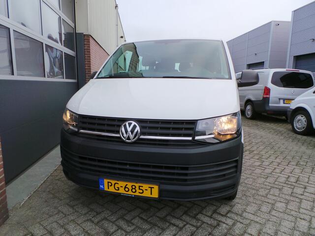 Volkswagen TRANSPORTER Kombi 2.0 TDI L1H1 9 personenbus Prijs is ex btw Airco,Klep-ruit, NAP 18,950ex btw