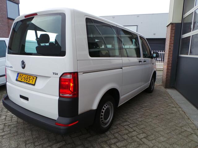 Volkswagen TRANSPORTER Kombi 2.0 TDI L1H1 9 personenbus Prijs is ex btw Airco,Klep-ruit, NAP 18,950ex btw