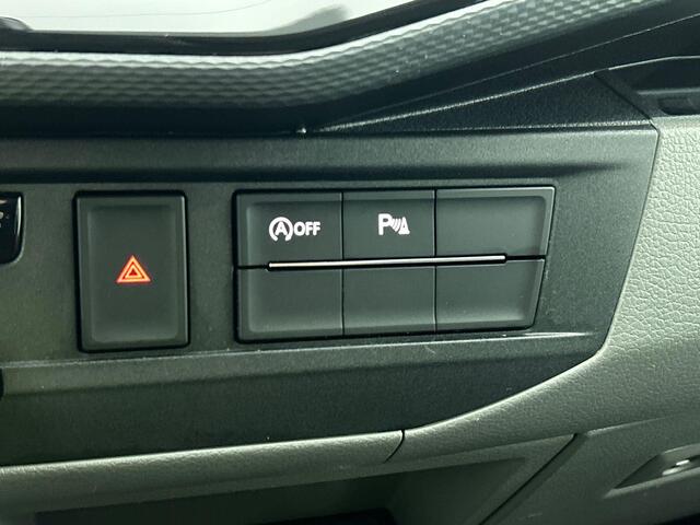 Volkswagen TRANSPORTER 2.0 TDI L2H1 Dubbele Cabine Highline Automaat Navigatie Carplay Parkeersensoren Trekhaak Cruise control (Acc) 6-zits Euro6