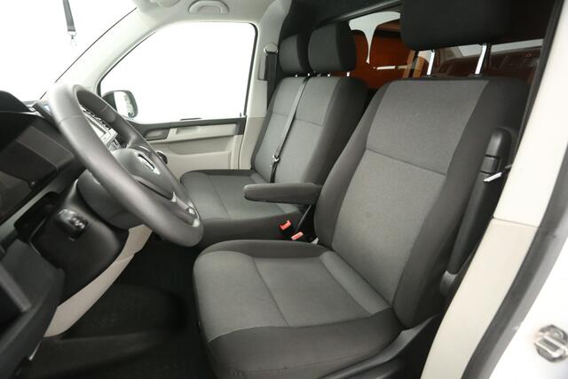 Volkswagen TRANSPORTER 2.0 TDI L2H1 | Airco | Cruise | Camera | 3-Zits | Sidebars