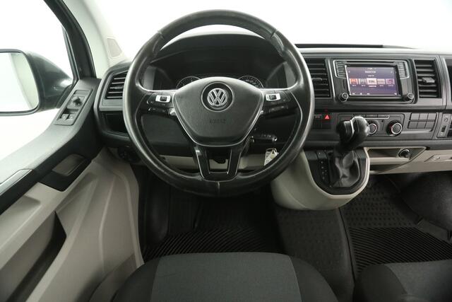 Volkswagen TRANSPORTER 2.0 TDI L2H1 | Aut. | Airco | Cruise | 3-Zits | 2xSchuifdeur | Camera | Trekh. | Carplay