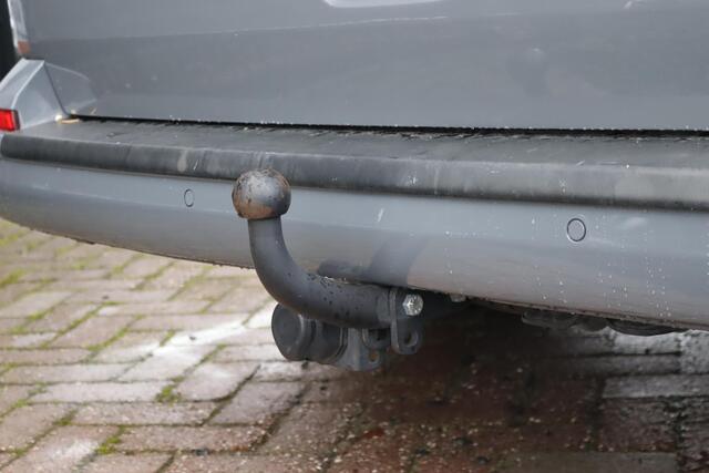 Volkswagen TRANSPORTER 2.0 TDI L2H1 Highline, Trekhaak, Cruise Control, Apple Carplay/Android Auto,