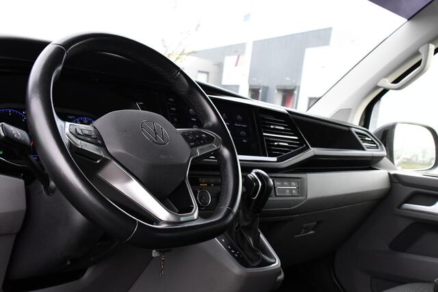 Volkswagen TRANSPORTER 2.0 TDI L2H1 32 DC Bulli Virtual, Adaptieve Cruise, Carplay, LED, 150pk, Automaat, Trekhaak, Sensoren, Uniek!