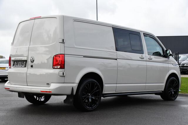 Volkswagen TRANSPORTER 2.0 TDI L2H1 32 DC Bulli Virtual, Adaptieve Cruise, Carplay, LED, Leder, 150pk, Automaat, Trekhaak, Sensoren, Uniek!