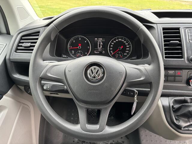 Volkswagen TRANSPORTER Kombi L2 150pk 9pers. incl. Btw Euro6 Navi I Airco I Cruise