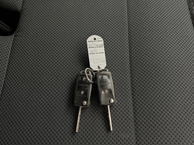 Volkswagen TRANSPORTER 2.0TDI 150PK Lang | Achterdeuren | Airco | Cruise | Navigatie | Trekhaak