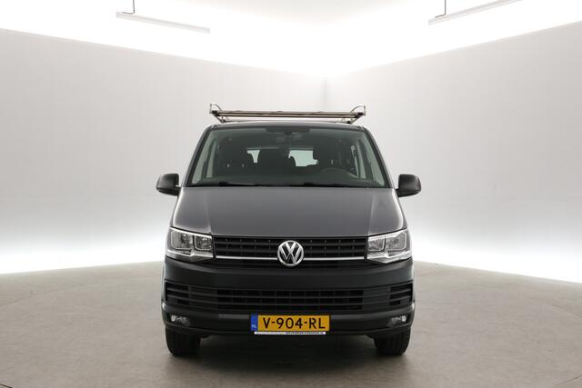 Volkswagen TRANSPORTER 2.0 TDI L2H1 | 140PK | DC | Airco | Cruise | Carplay | Trekhaak | Navi | Imperiaal | Parkeersens.