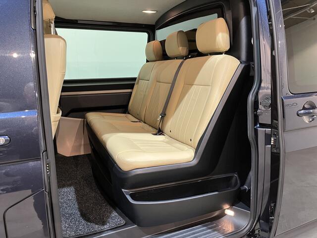 Volkswagen TRANSPORTER 2.0 TDI L2H1 DC Dubbel Cabine 204 PK Automaat / Schuifdeur L + R / Airco / Cruise Control / CarPlay / Trekhaak / Camera / Leder / Navigatie