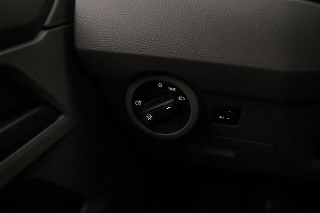 Volkswagen TRANSPORTER 2.0 TDI L2H1 28 Economy Business Airco | Cruise Control | Navigatie (apple carplay/android auto)