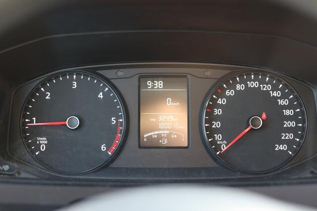 Volkswagen TRANSPORTER 2.0 TDI L2H1 AIRCO | TREKHAAK