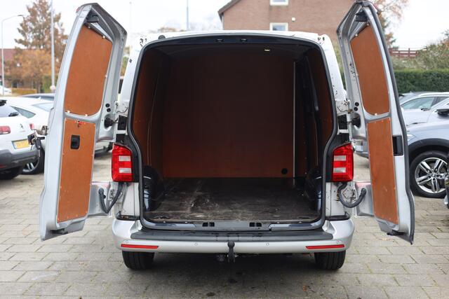 Volkswagen TRANSPORTER 2.0 TDI L2H1 HIGHLINE | AIRCO | CRUISE | TREKHAAK
