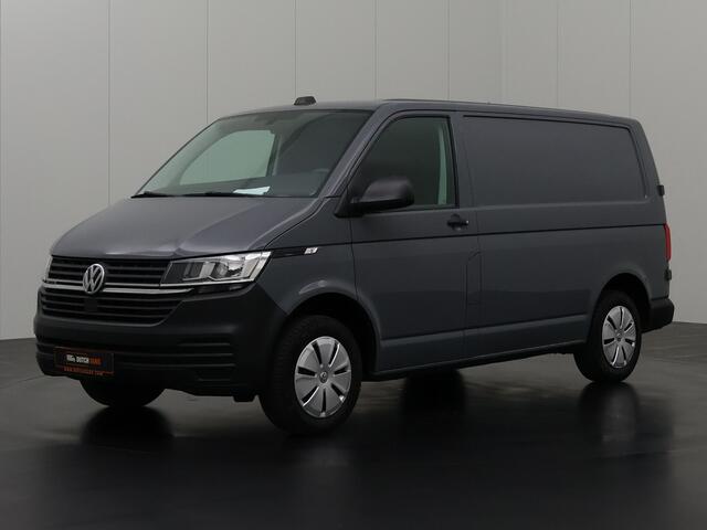 Volkswagen TRANSPORTER 2.0TDI 150PK 4-Motion Business | Achterdeuren | Airco | Cruise | Betimmering | 3-Persoons