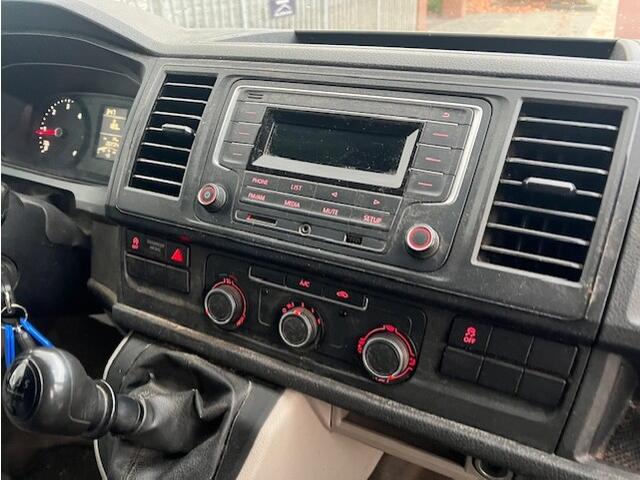 Volkswagen TRANSPORTER 2.0 TDI 110kw L2H1 LANG AIRCO KLIMA EURO6