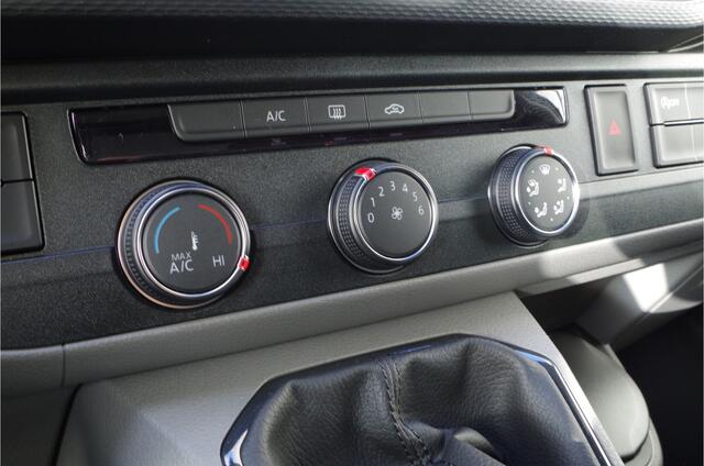 Volkswagen TRANSPORTER 2.0 TDI L1H1 28 > 150pk/cruise control/3zit/bluetooth/7803