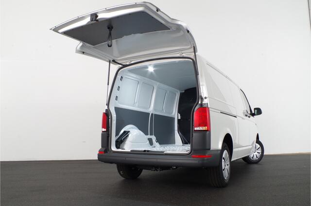 Volkswagen TRANSPORTER 2.0 TDI L2H1 28 > Camera / 150pk / klep / Apple Carplay/Android Auto |3612| lease ook mogelijk!