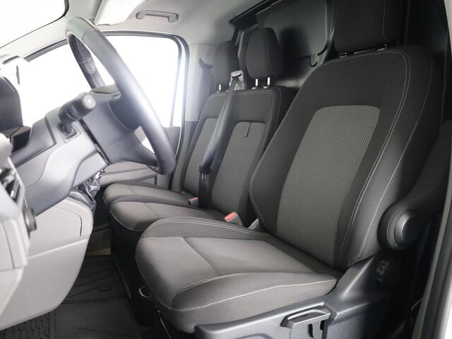 Volkswagen TRANSPORTER 2.0 TDI L2H1 30 Life | 110 PK Hand | Styling pakket | Camera | App Connect | Trekhaak |