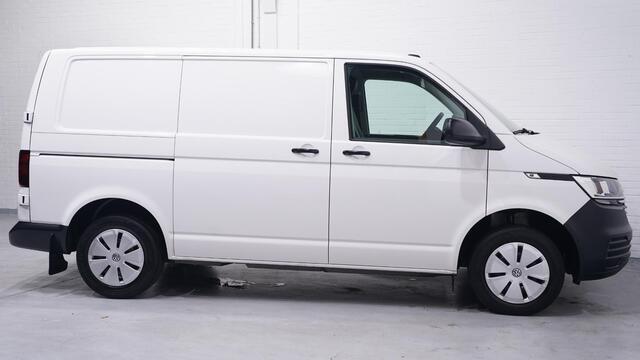 Volkswagen TRANSPORTER 2.0 TDI 110 pk L1H1 Airco, Apple Carplay Laadruimte Pakket, PDC achter, 3-Zits