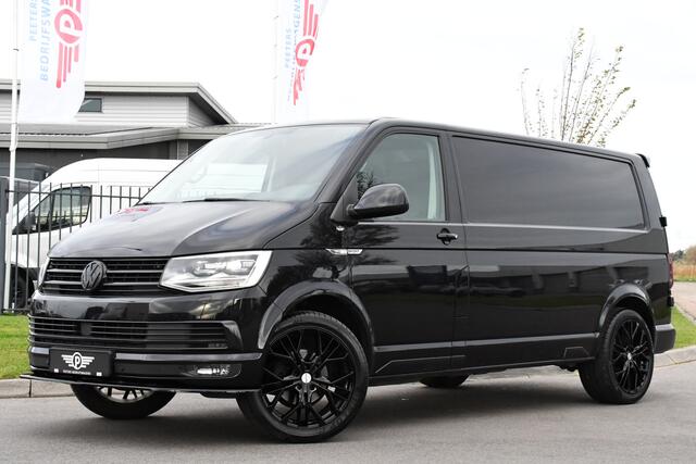 Volkswagen TRANSPORTER 2.0 TDI L2H1 Black Edition Highline Adaptieve Cruise, Camera, Carplay, Leder, Trekhaak, Sensoren, 150pk, Automaat, Uniek!