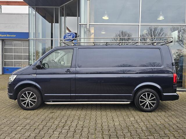 Volkswagen TRANSPORTER 2.0 TDI L2H1 DC Comfortline Plus 150 pk Automaat | Navigatie | Full led | Trekhaak | Side bars | Imperiaal | Adaptieve cruise control | Voorruitverwarming | 1ste eigenaar etc.