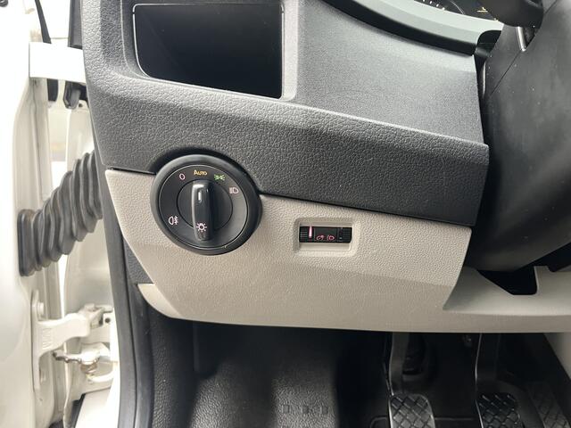 Volkswagen TRANSPORTER 2.0 TDI L2H1 150pk Pick-up Kipper open laadbak Airco Cruise controle Trekhaak 2500kg trekgewicht 1e eigenaar 3-Persoons Kieper Gereedschapskist P-up Doka Pritsche Ahk 2500kg Euro 6