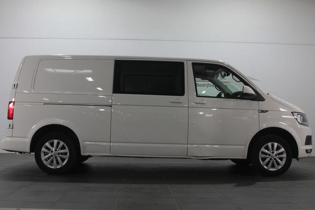 Volkswagen TRANSPORTER 2.0 TDI L2H1 Highline - Dubb. deur - Navi / PDC / Trekhaak