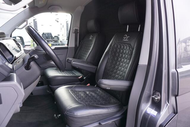 Volkswagen TRANSPORTER 150pk Automaat L2 Bulli 75 Edition Lederen bekleding Apple Carlay Navi Camera Digitaal Dashboard LED