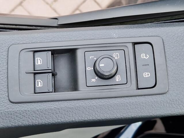 Volkswagen TRANSPORTER 2.0 TDI 150PK L2H1 Dubbel Cabine Highline Automaat - Schuifdak