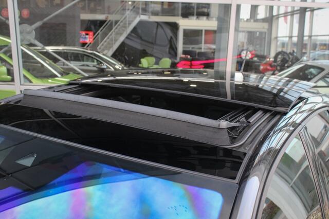 Volkswagen Taigo 1.0 TSI | PANO! | R-Line |