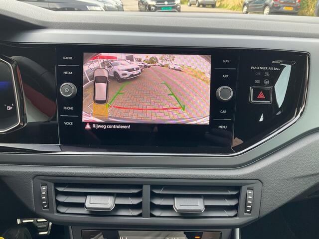 Volkswagen Taigo 1.5 TSI ACT. 150PK AUT. R-LINE LED NAVI CAMERA CARPLAY AIRCO LMV PDC