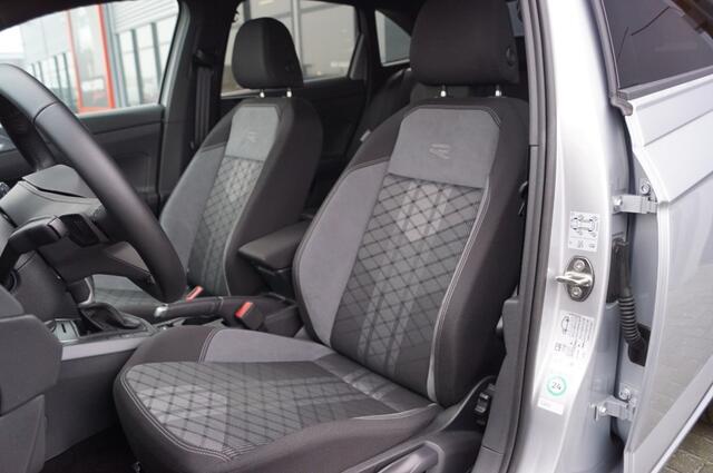 Volkswagen Taigo 1.0 TSI DSG R-Line Black style 110pk/ACC /Navi /Camera /AppConne