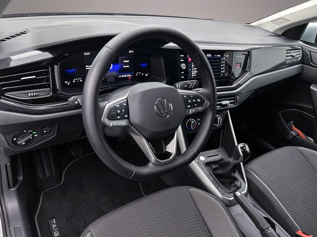 Volkswagen Taigo Oranje Edition 1.0 TSI 95pk Trekhaak, Adaptive cruise control, Achteruitrijcamera, LED koplampen, Airco, App connect, 17 inch lichtmetalen velgen, Bluetooth