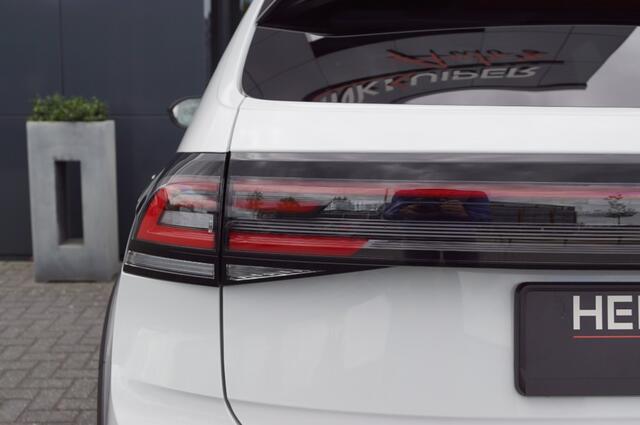 Volkswagen Taigo 1.0 TSI DSG R-Line / Panodak/ Design pack Black/ Camera / Virt. Cockp./18 LM