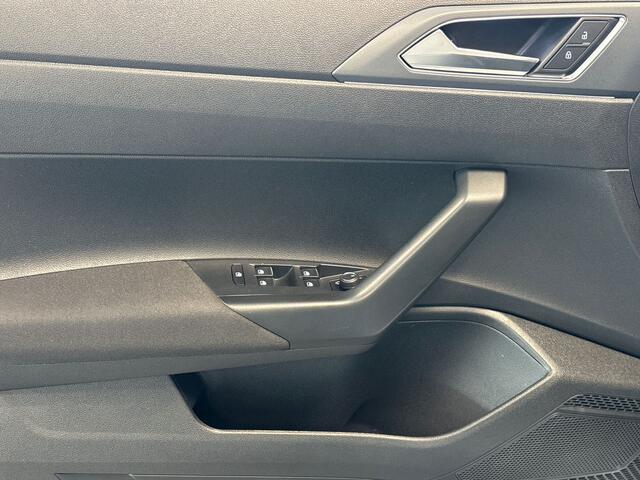 Volkswagen Taigo 1.0 115pk TSI R-Line Edition Parkeersensoren | Apple carplay & Android auto | Digital Cockpit Pro