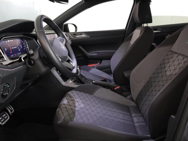 Volkswagen Taigo 1.0 TSI R-Line Edition 116 pk Automaat (DSG) | Verlengde garantie | Navigatie | Parkeersensoren | Achteruitrijcamera | Black Style pakket | Stoelverwarming | R-Line |