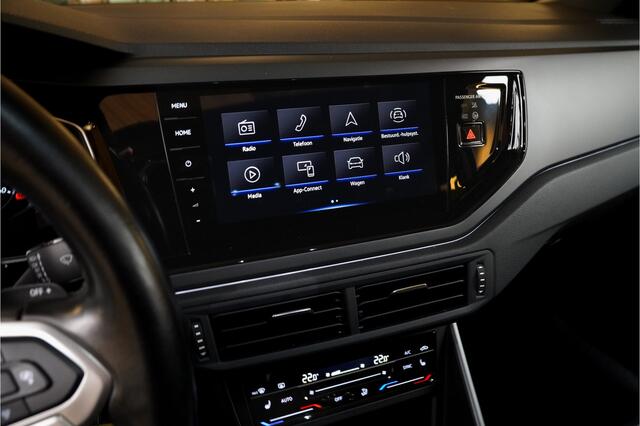 Volkswagen Taigo 1.5TSI/150pk R-Line Blackstyle DSG Automaat|2022|Panoramadak|Beats|Trekhaak|18" LMV|Cruise+ACC|PDC+Assist+Camera|Matrix LED|Side Assist|Virtual Cockpit