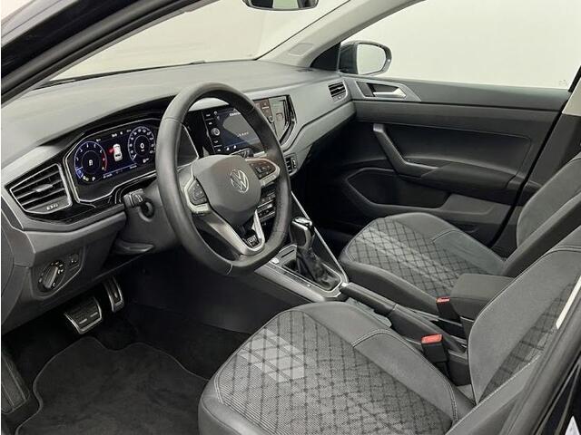 Volkswagen Taigo 1.0 TSI R-Line 110PK DSG | Navigatie | Digitaal dashboard | Parkeercamera