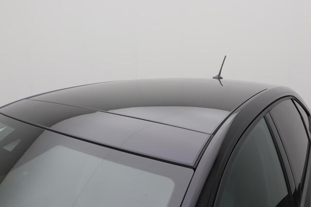 Volkswagen Taigo 1.0 TSI 110PK R-Line Business Black Style | Panoramadak | IQ LED Matrix | side assist | Beats audio |