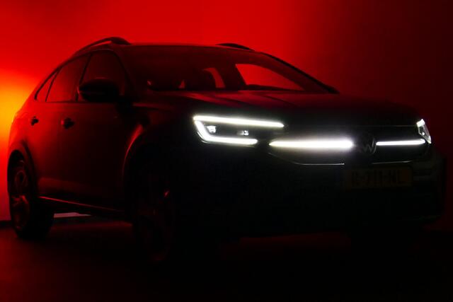 Volkswagen Taigo 1.5 150pk TSI R-Line Business. Virt Cockpit, StoelVerw, IQ Led, Camera, Haak 1200kg