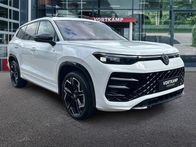 Volkswagen Tayron 1.5 TSI R-LINE E-HYBRID 275PK LEDER/PANO-DAK/TREKHAAK/360-CAMERA