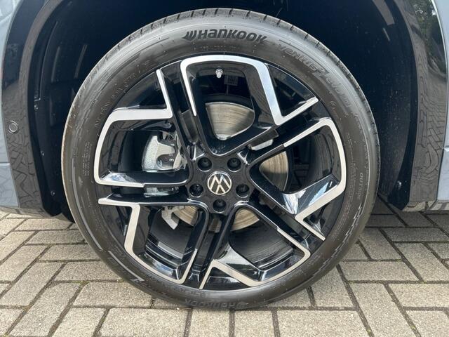Volkswagen Tayron 1.5 TSI R-LINE E-HYBRID 272 PK LEDER/PANO-DAK/360-CAMERA/HenK/TRE