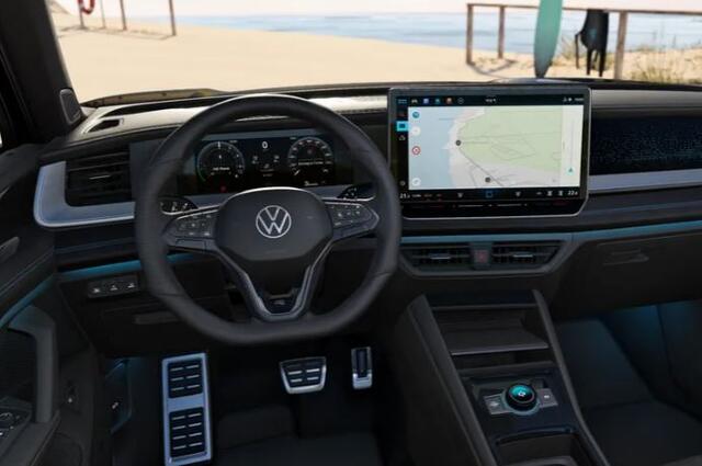 Volkswagen Tayron 1.5 eHybrid R-Line Edition *BLACK STYLE* !!!Profiteer ook van 2.000 EURO inruilpremie!!!