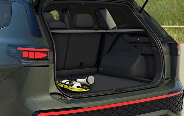 Volkswagen Tayron 1.5 eHybrid R-Line Edition *BLACK STYLE* !!!Profiteer ook van ¤ 2.000 inruilpremie!!!