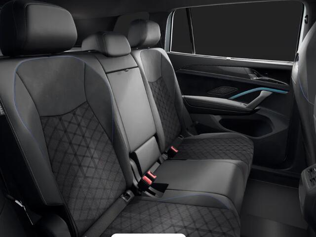 Volkswagen Tayron R-Line-Edition 1.5 eHybrid 272 pk 6 versn. DSG · Assistance Pakket · Design Pakket 'Black Style · Trekhaak inklapbaar, met elektrische ontgrendeling, incl. aanhangwagen- manoeuvreerhulp Trailer Assist · Winter pakket ·