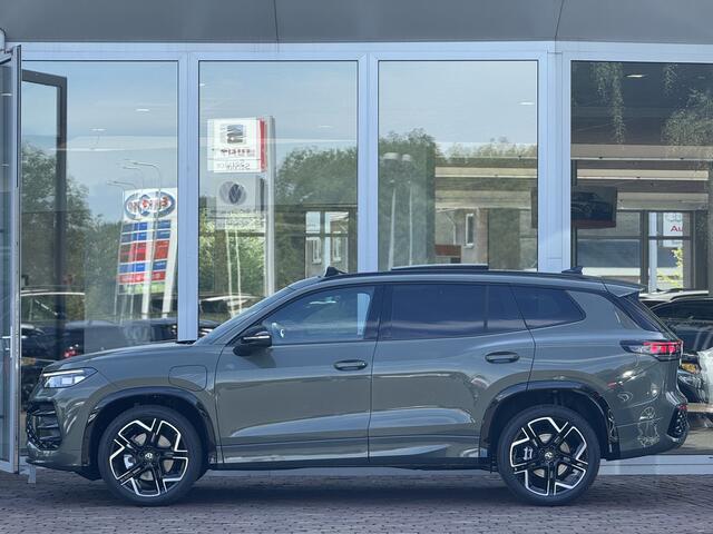 Volkswagen Tayron 1.5 eHybrid R-Line Edition 272PK Trekhaak | Pano | Massage