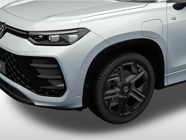 Volkswagen Tayron R-Line-Edition 1.5 eHybrid 204 pk 6 versn. DSG · Assistance pakket plus · Design pakket · Design pakket 'black style' · Lederpakket 'varenna' met ergoactive-plus-stoelen vóór · Trekhaak incl. aanhangermanoeuvreerhulp 'trailer assist' ·