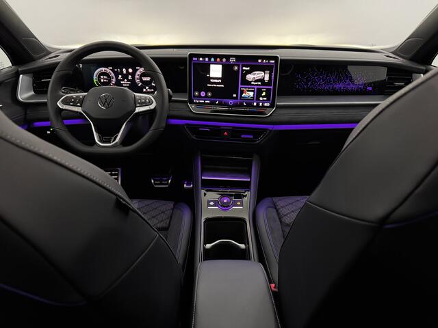 Volkswagen Tayron 1.5 eHybrid R-Line Edition Pano, Half leder, Camera, Navi, Elektrische achterklep, Sfeerverlichting, Cruise control adaptief, 2 jaar garantie