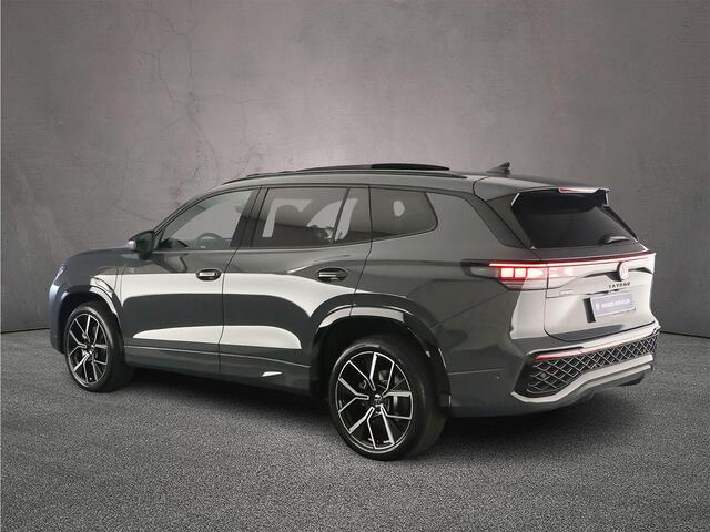 Volkswagen Tayron R-Line Edition 1.5 TSI eHybrid 272pk DSG Automaat Trekhaak, Panoramadak, Black Style, Adaptive cruise control, 360 camera, Navigatie